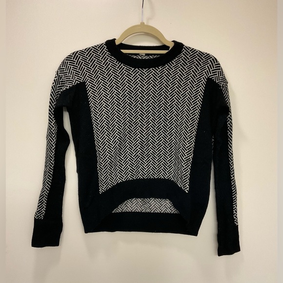 Lululemon Yogi Crew Sweater - Picture 4 of 4